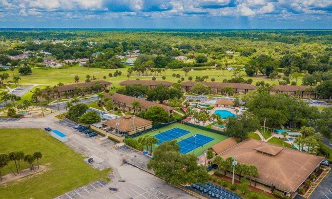 Joel Apartamento | Comfortable Resort Condos in Lehigh Acres, Florida