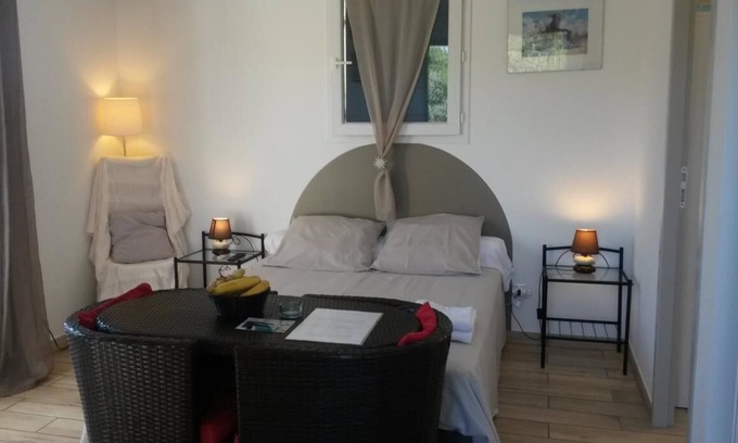 Solaro Apartamento | Comfortable room - 1 star Office Tourisme - 2 pers - Swimming pool - Walking distance to the beach
