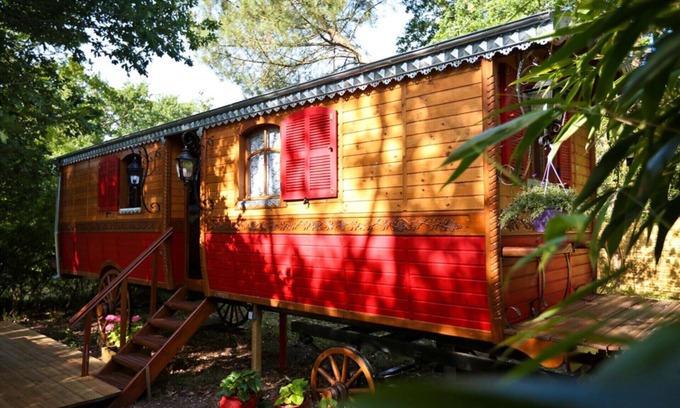 Leognan Cabaña | Verdadera caravana gitana todo confort