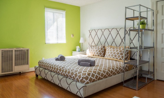 Pico-Union Casa | Habitación amplia y confortable en L.A.con cama King