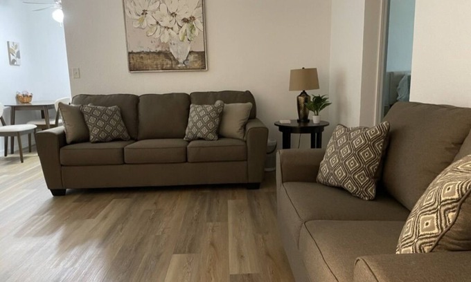 Rock Falls Apartamento | Comfortable & spacious 2 bedroom