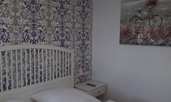 Sommerach Apartamento | Comfortable standard double room for 2 people with free WiFi