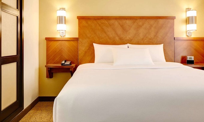 Austin Hotel | Comfortable Stay! 4 Pet-friendly Units, Free Parking, Outdoor Swimming Pool!
