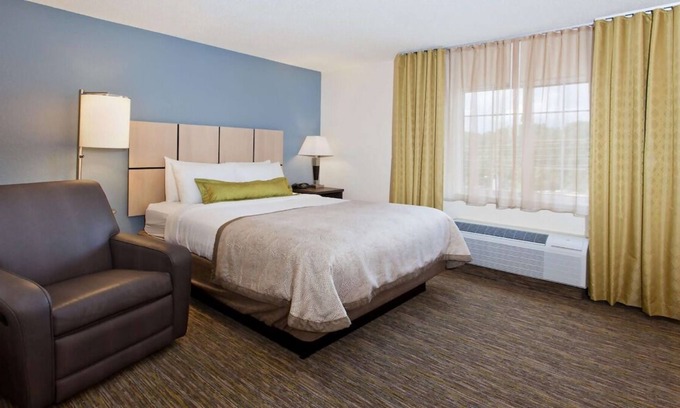 Westchase Casa | Comfortable Stay! FREE Parking, Pets Allowed, Near Sharpstown Park Golf Course!