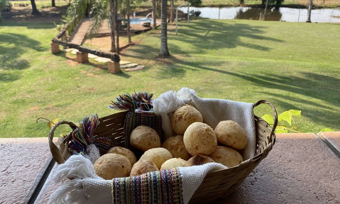 Delfinopolis Casa | Comfortable Suite with Balcony in Pousada Fazenda in Serra Canastra
