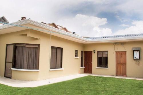 Macrodistrito Sur Apartamento | Comfortable & Sunny House in La Paz