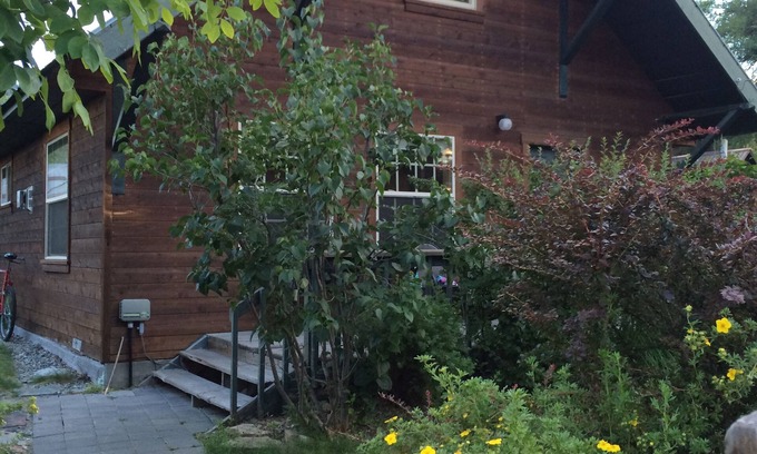 Twisp Casa | ¡Cómoda casa de tres habitaciones en un entorno de ciudad pequeña cerca de toda recreación!