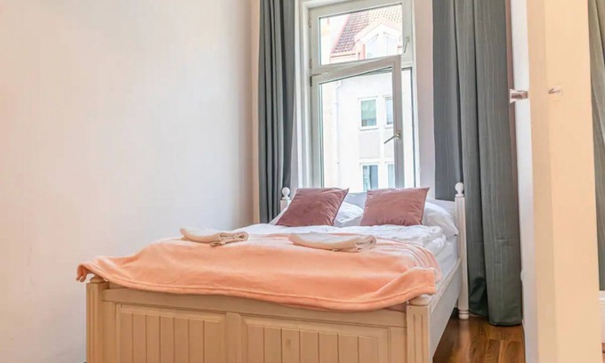 Penzing Apartamento | Comfortable Urban Apartment: 2BR Prime Location