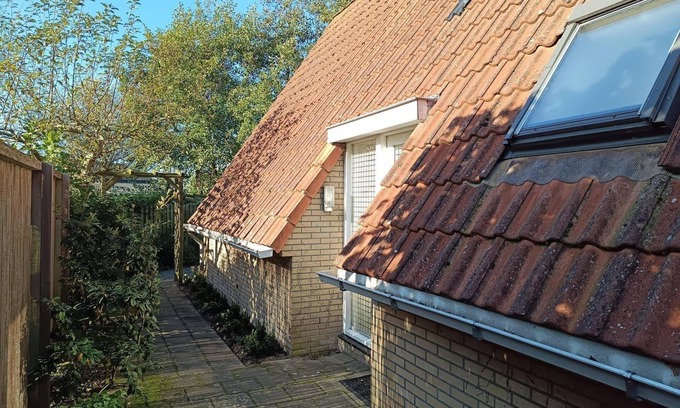 Burgerbrug Casa | Comfortable vacation home on a small park in Burgerbrug.