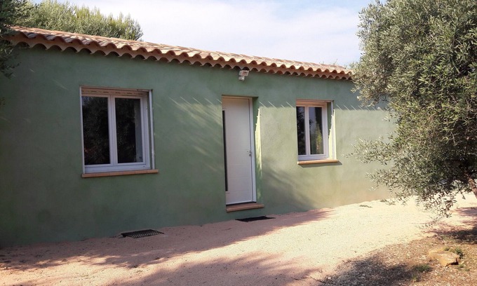 Le Castellet Casa | Villa confortable en el corazón del viñedo de Bandolais con acceso privado, estacionamiento