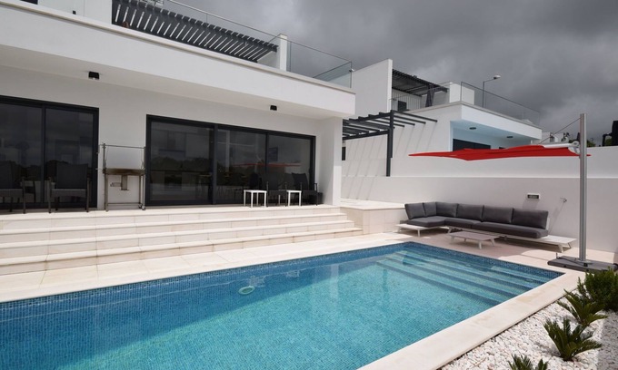 Coto Villa | Confortable villa en Coto con piscina