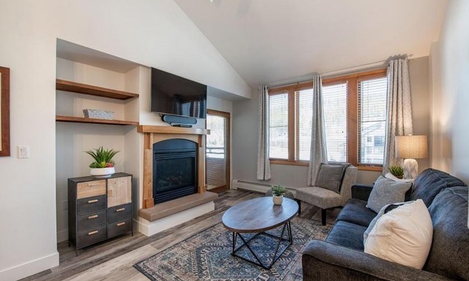 Winter Park Apartamento | Comfortable Zephyr Mountain Lodge Condo with Spectacular View of the Continental Divide condo