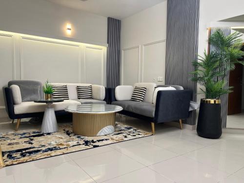 Clifton Apartamento | Comfortia Guest House 3 Bed with DringDining
