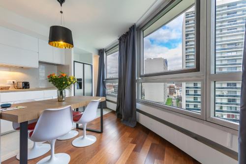 Puteaux Casa | Comfortion Zaira - Suite de luxe avec vue sur la Défense