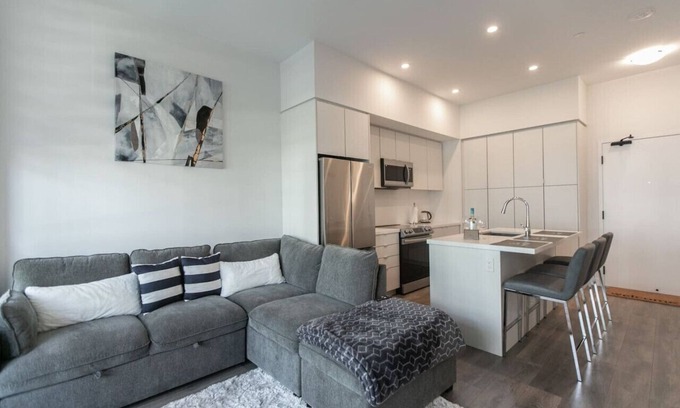 Innisfil Apartamento | Comfy 1BR Condo w/ Balcony, BBQ & Parking
