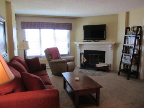Snowshoe Apartamento | Comfy 2 Bed 2 Bath Condo on the slopes with night skiing