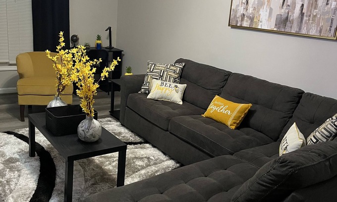 Westover Casa | Comfy 2 Bedroom 2.5 bath Downtown Fayetteville