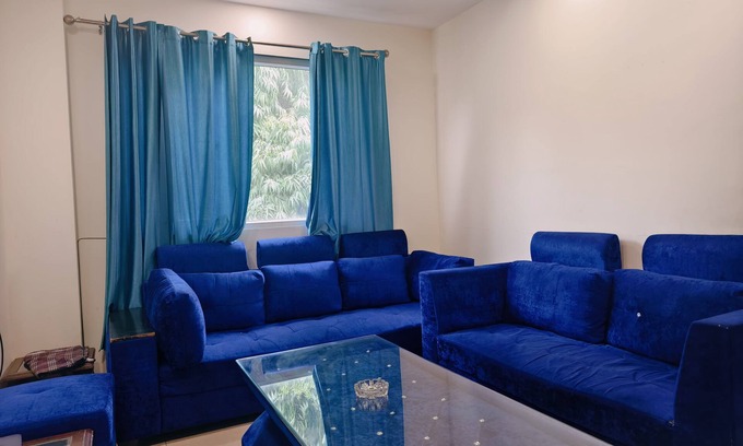 Delhi Cantonment Apartamento | Comfy 2 BHK in Lajpat Nagar near market by HostMyStay