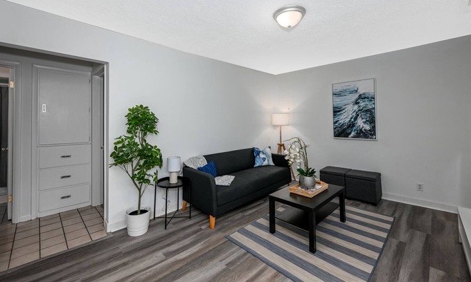 Cuyahoga Falls Apartamento | Comfy 2bd Perfect for Travel Professionals!