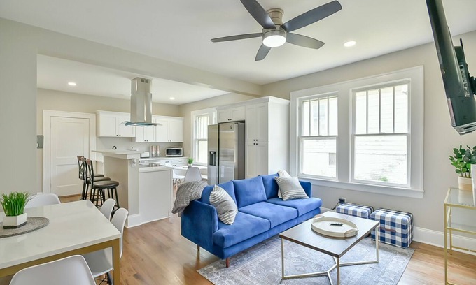 East Durham Casa | Comfy 6 Bedroom home w/ two living spaces close to downtown!
