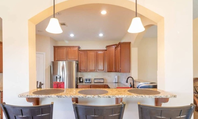 Fortson Casa | Comfy and Modern! - Wistful on Wisteria Lane