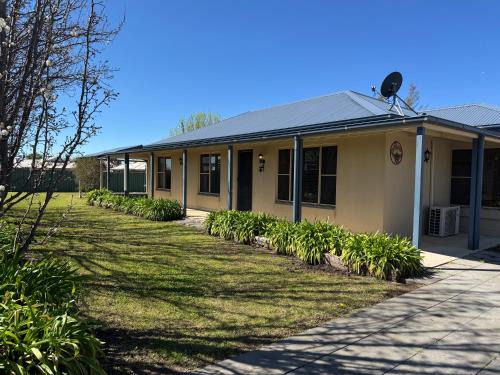 Central Mudgee Casa | Comfy and relaxing stay - Rest Easy Mudgee Cottage
