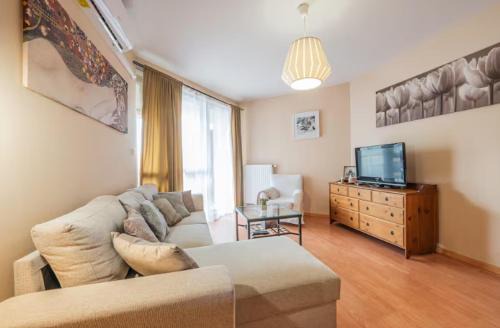 Istvanmezo Apartamento | Comfy apartment at Puskas Stadion with balcony