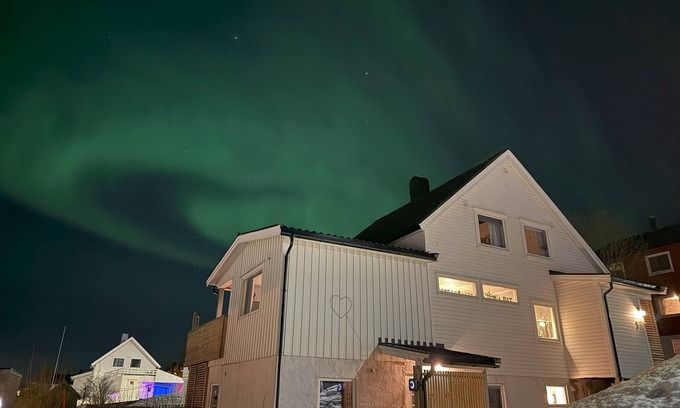 Tromso Apartamento | Comfy apartment, parking and EV charging