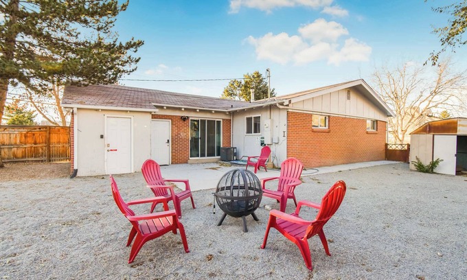 Littleton Casa | Comfy basement unit in Littleton with yard & garage