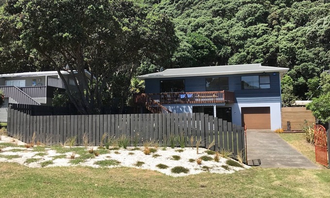 Piha Casa | COMFY FRACH BEACH FAMILY
