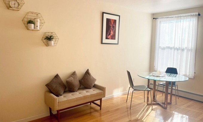 East Flatbush Casa | Comfy Bedroom in Gorgeous NEW 2 Floor House!