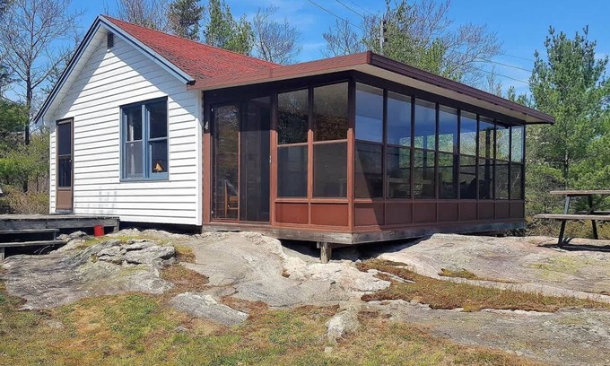 Carling Cabina | Comfy Cottage in Georgian Bay - Rockwood #4