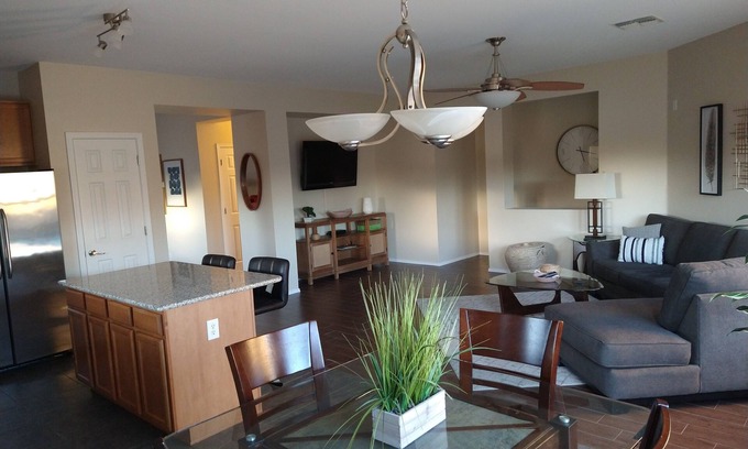 Rancho Vistoso Casa | Comfy Cozy Casa in Rancho Vistoso. Close to parks and and trails.