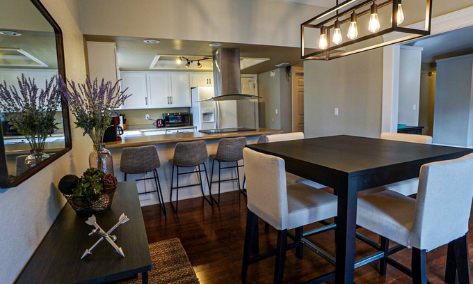 Medford Casa | Comfy Cozy Casa