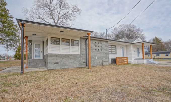 Kannapolis Casa | Comfy, Cozy - Home Away From Home (6 Guest)