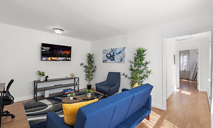 Constable Hook Condominio | Comfy Cozy retreat - NYC & NWK w/free parking