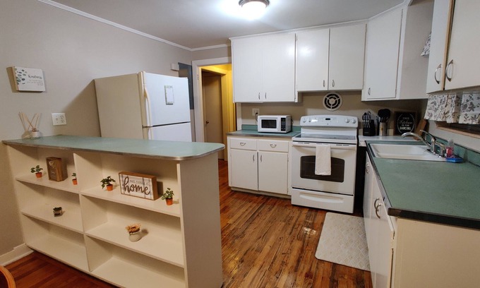 Avondale Apartamento | Comfy Culdesac home Avondale/Riverside