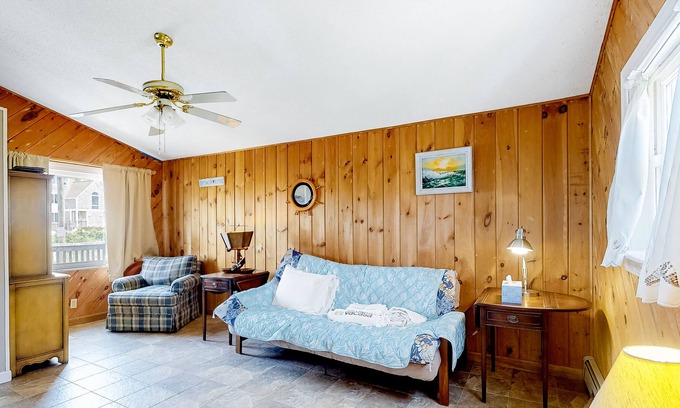 Plymouth Cabaña | Comfy, Dog-Friendly Cottage w/Free WiFi, Central AC, WD, Deck - Steps From Beach