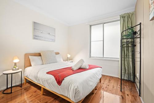 Marayong Casa | Comfy Double Room - Cozy and Well-Connected - Shared Bathroom
