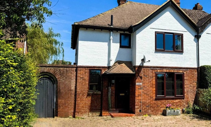 Hildenborough Casa | Comfy Family Home | Big Garden + 2-Car Driveway