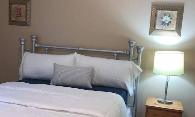 McNair Condominio | Comfy Gated Baytown 7+ Day Discounts