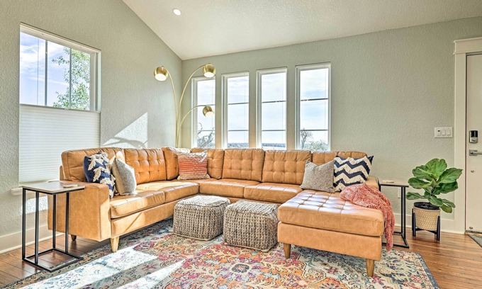 Fredericksburg Cabaña | Comfy Hill Country Haven w/ Private Hot Tub!