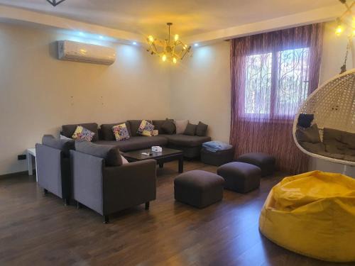 Al Rehab Apartamento | Comfy Home
