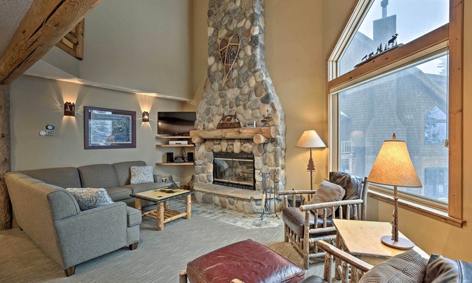 Lutsen Villa | Comfy Lutsen Mountain Villa w/ Balcony & Grill