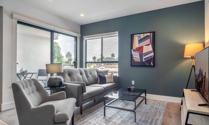 Mar Vista Apartamento | Comfy Mar Vista 1BR w/ in-unit W/D + Gym near Venice Beach by Blueground