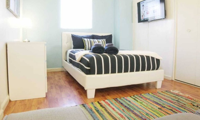 Pico-Union Casa | Habitación con baño privado en Koreatown