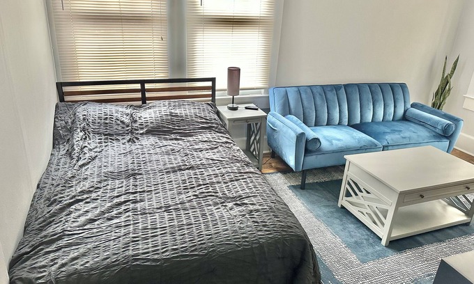 Mobile Apartamento | Comfy Studio Apartment on a Budget in welcoming Mobile