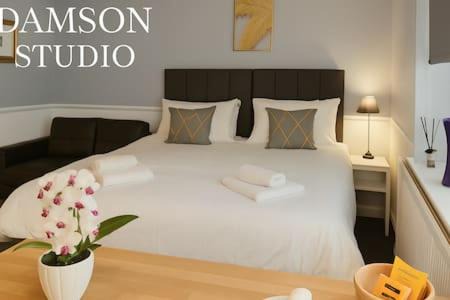 Stoke Bruerne Apartamento | Comfy Studio in Canal Country