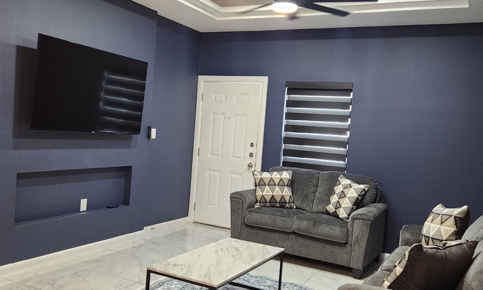 San Juan Apartamento | Comic Blue Apartment Close To Shops