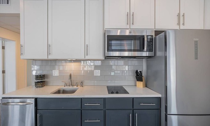 Spruce Hill Apartamento | Coming for CHOP or PENN? This is a GREAT CHOICE